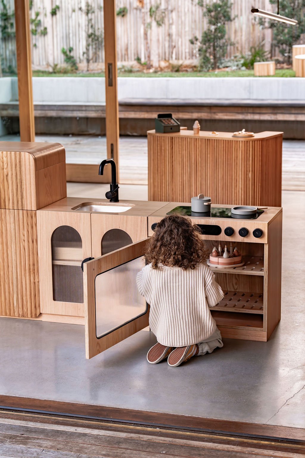 Oak Fluted Play Oven β Montessori Wooden Toy Kitchen