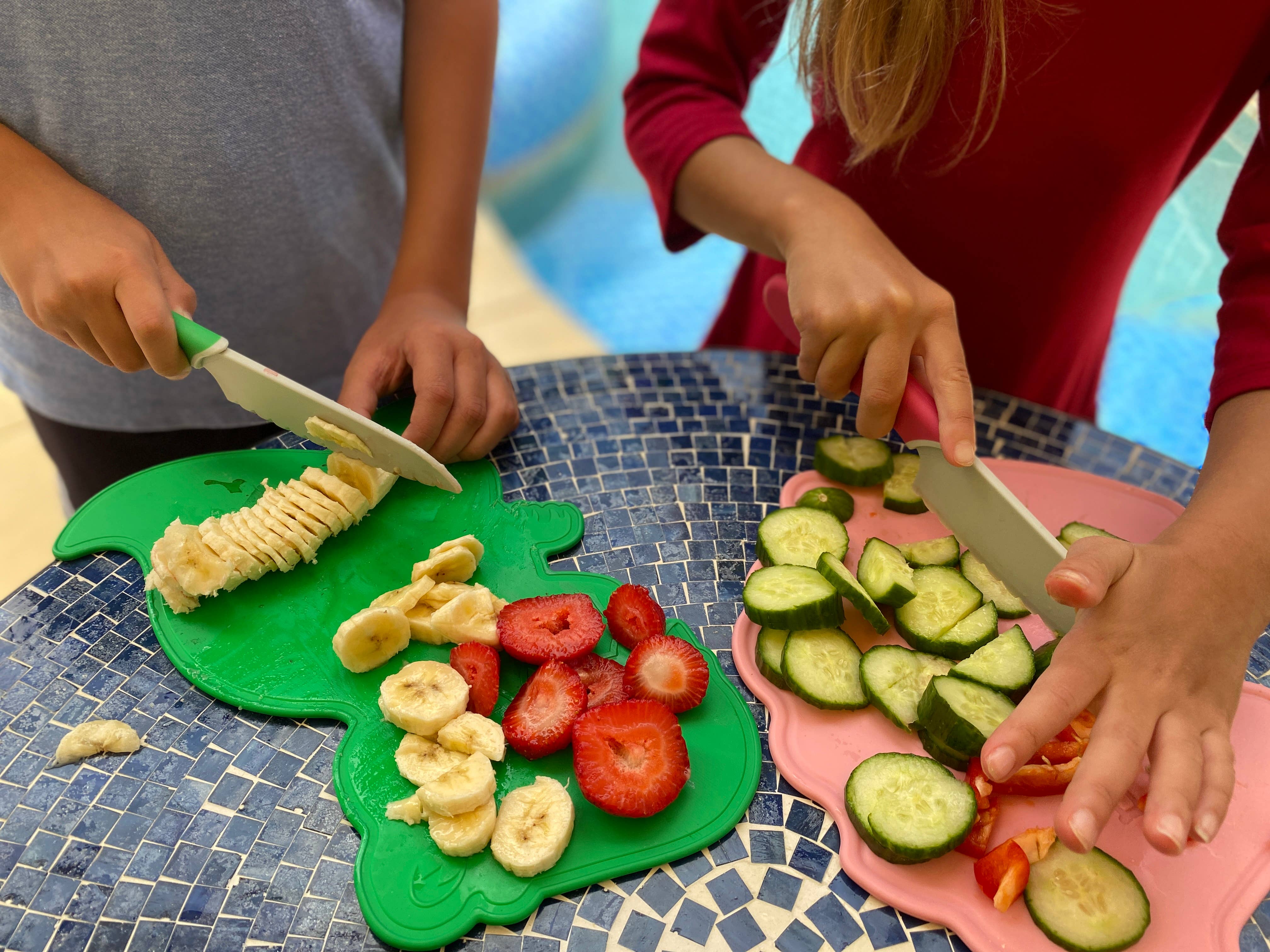 Life Skills: Dino Adventures Cutting Board and Knife Set