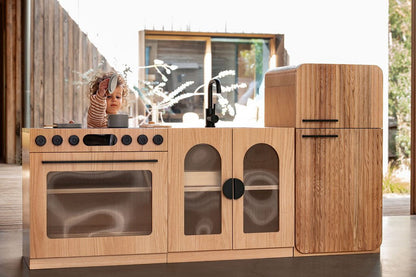 Oak Fluted Play Oven – Montessori Wooden Toy Kitchen