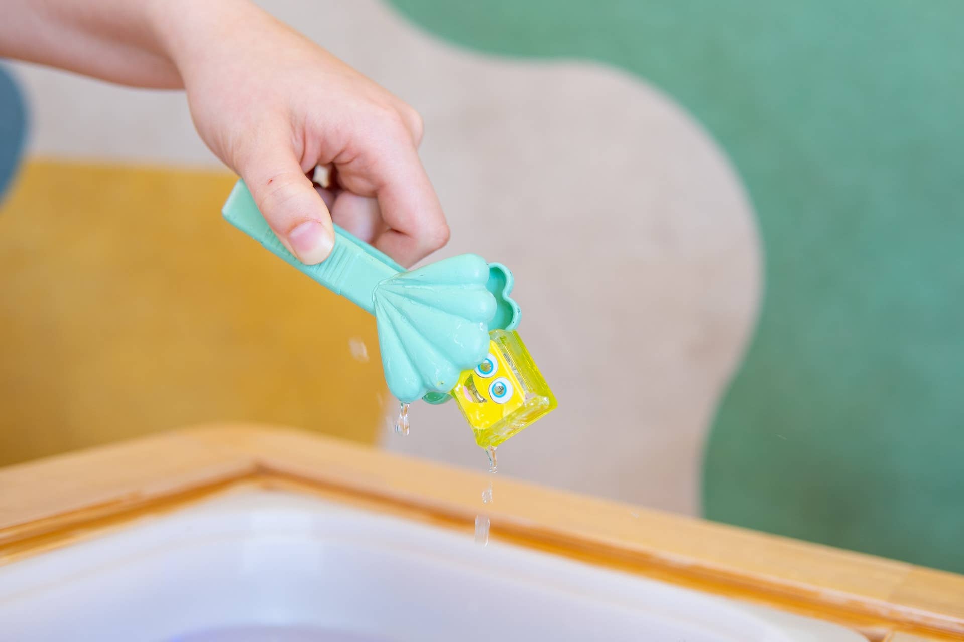 Under The Sea Sensory Glo Cubes and Tools