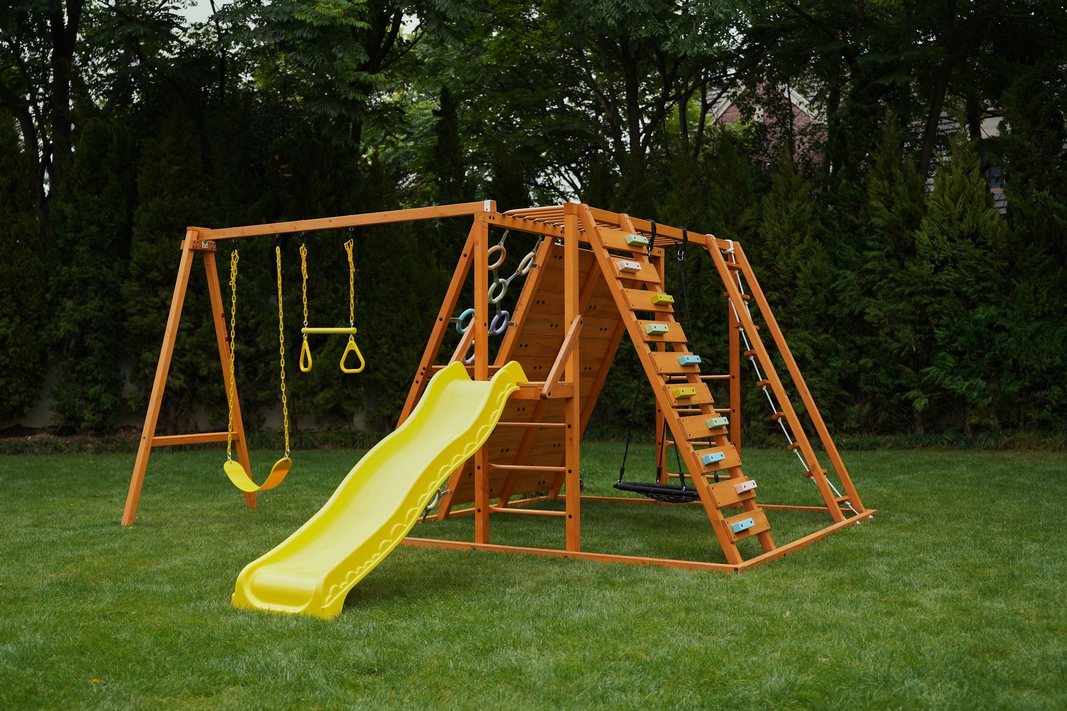 Sycamore Backyard Climbing Set – 2 Swings, Trapeze Bar & Outdoor Fun