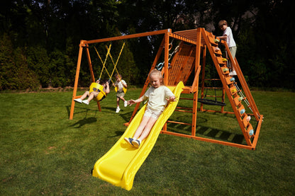 Sycamore Backyard Climbing Set – 2 Swings, Trapeze Bar & Outdoor Fun