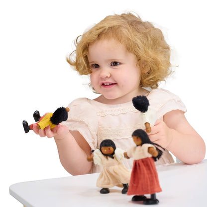 The Wooden Berrybunch Doll Family